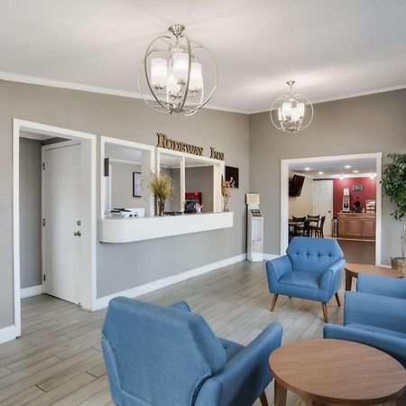 Rodeway Inn Carlisle Bagian luar foto