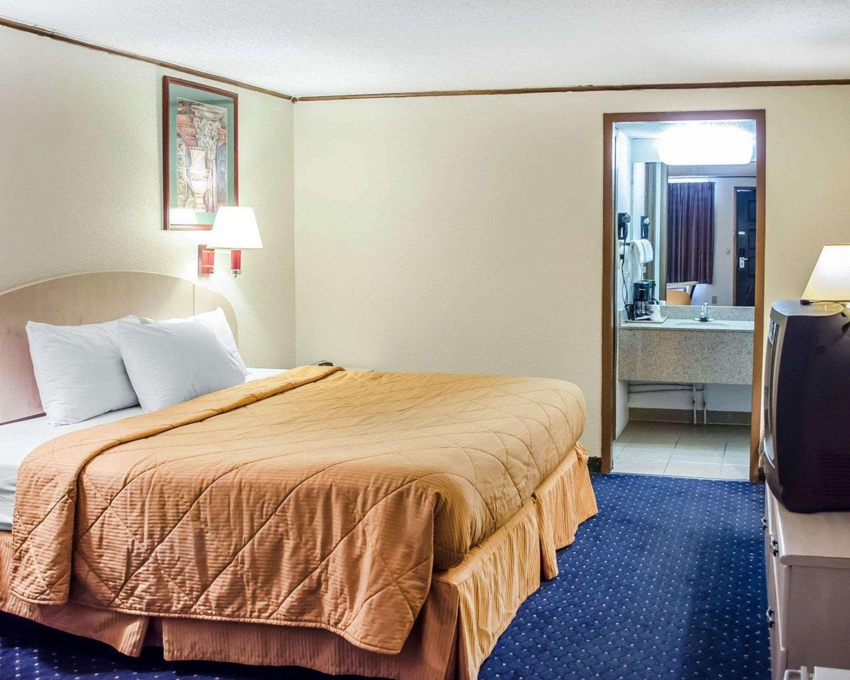 Rodeway Inn Carlisle Bagian luar foto
