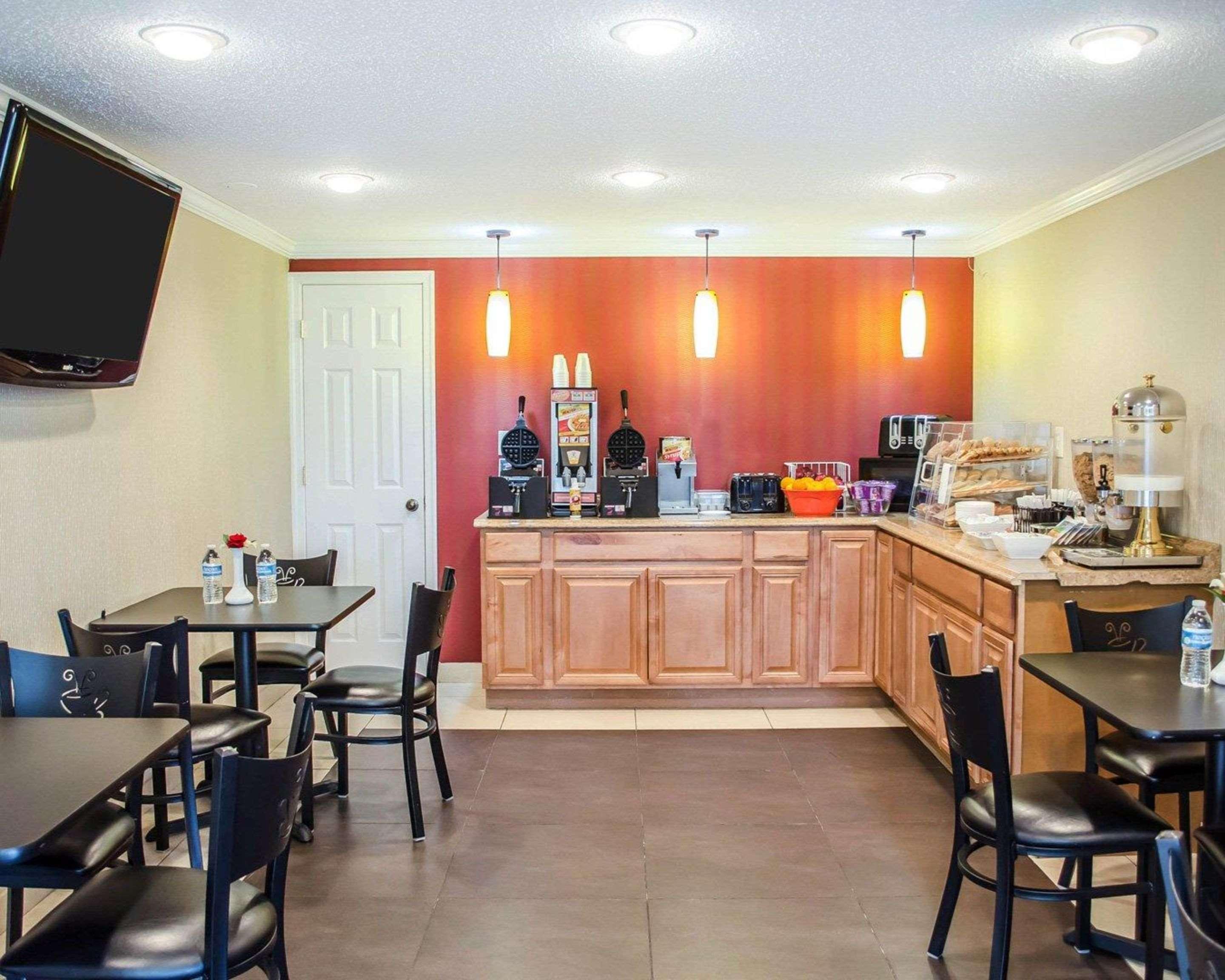 Rodeway Inn Carlisle Bagian luar foto